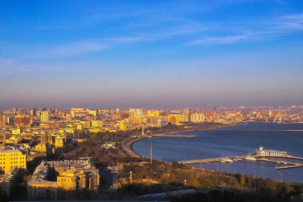  – Skyline von Baku. Foto: David Davidson / CC BY 2.0